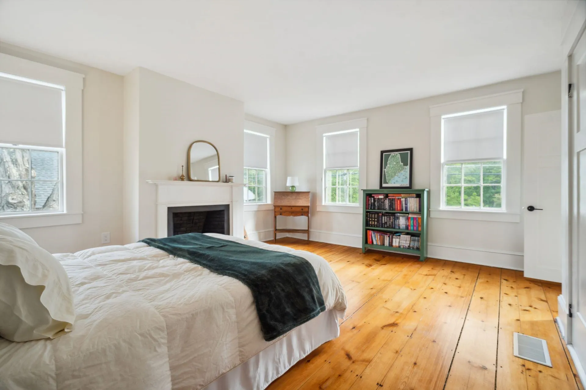 136 Main Street Francestown NH 03043