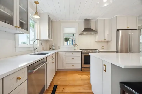 136 Main Street Francestown NH 03043