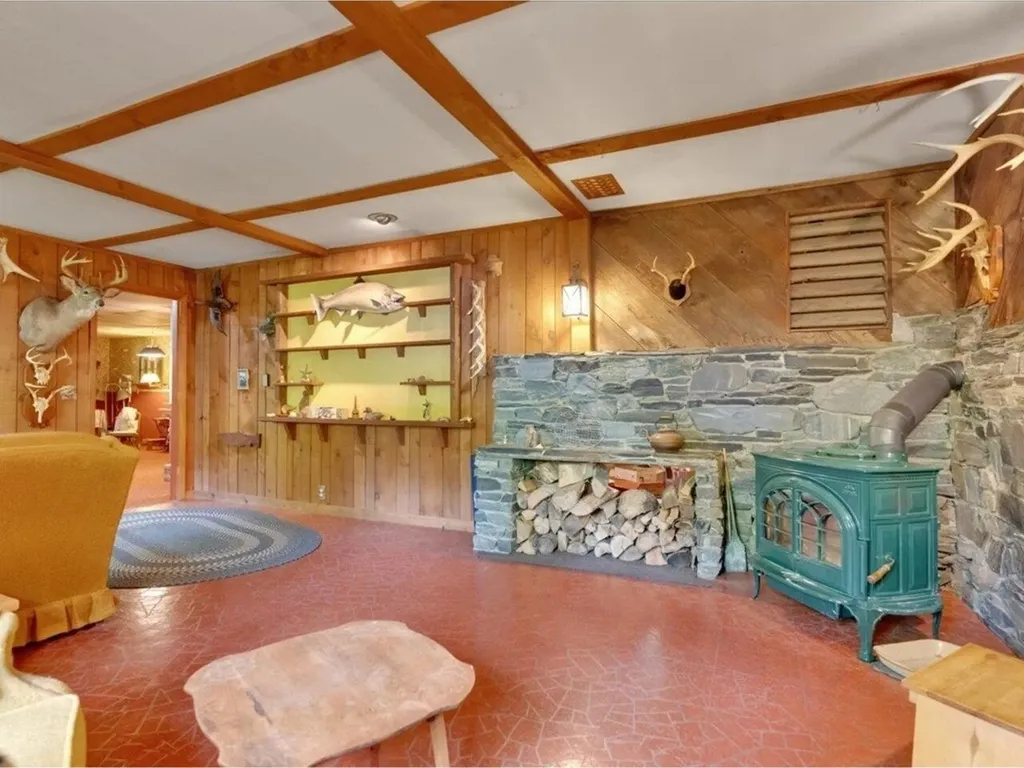 106 Silver Circle Barre Town VT 05641-9047