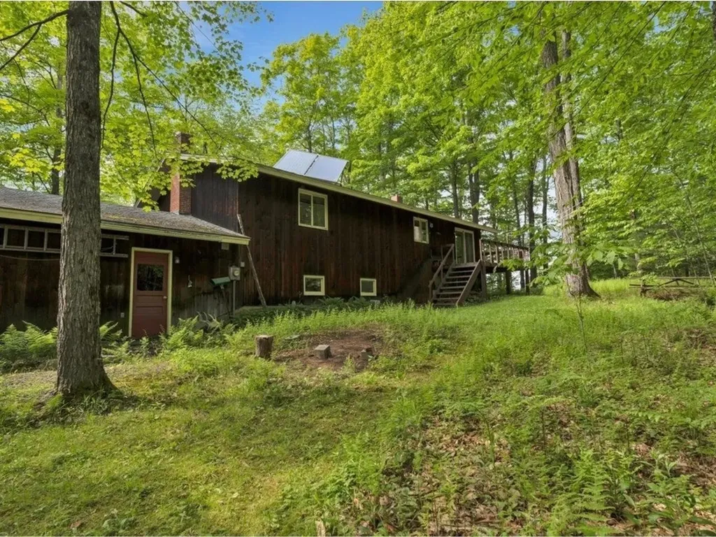 106 Silver Circle Barre Town VT 05641-9047