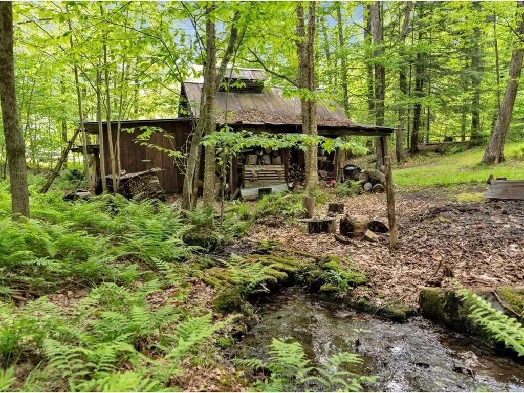 106 Silver Circle Barre Town VT 05641-9047