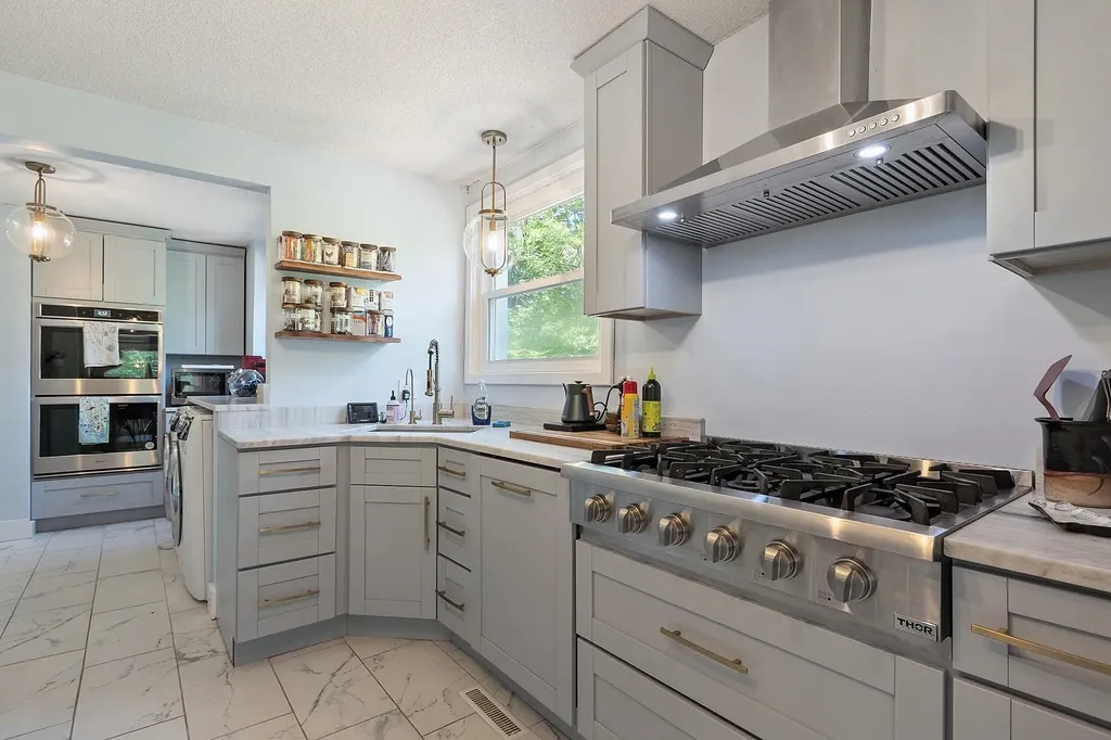 2 Candlewood Road Windham NH 03087