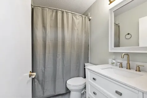 2 Candlewood Road Windham NH 03087