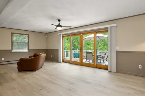 3 Evergreen Way East Kingston NH 03827