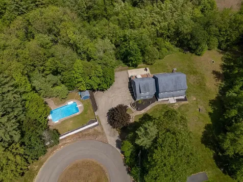 3 Evergreen Way East Kingston NH 03827