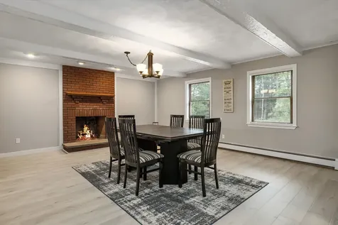 3 Evergreen Way East Kingston NH 03827