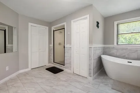 3 Evergreen Way East Kingston NH 03827