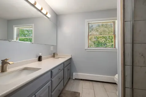 3 Evergreen Way East Kingston NH 03827
