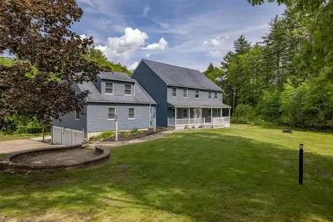 3 Evergreen Way East Kingston NH 03827