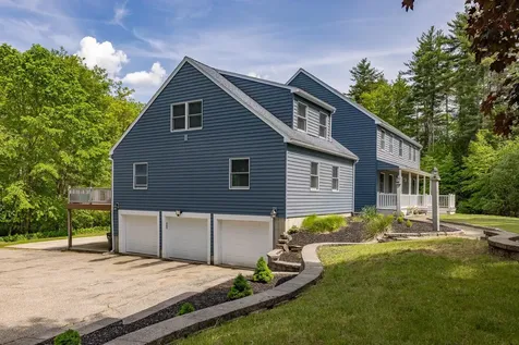 3 Evergreen Way East Kingston NH 03827