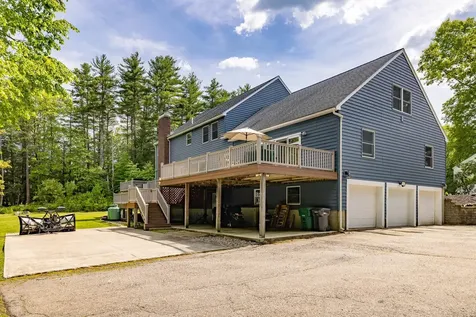 3 Evergreen Way East Kingston NH 03827