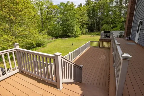 3 Evergreen Way East Kingston NH 03827