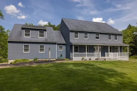3 Evergreen Way East Kingston NH 03827
