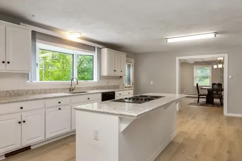 3 Evergreen Way East Kingston NH 03827