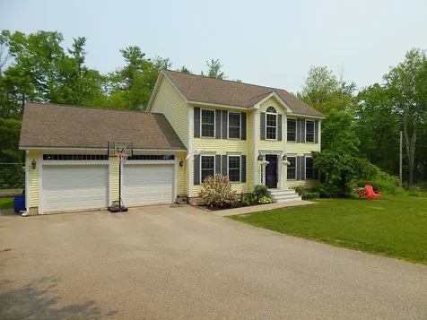 129 Lucas Pond Road Northwood NH 03261
