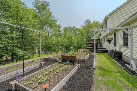 129 Lucas Pond Road Northwood NH 03261