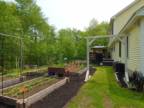 129 Lucas Pond Road Northwood NH 03261