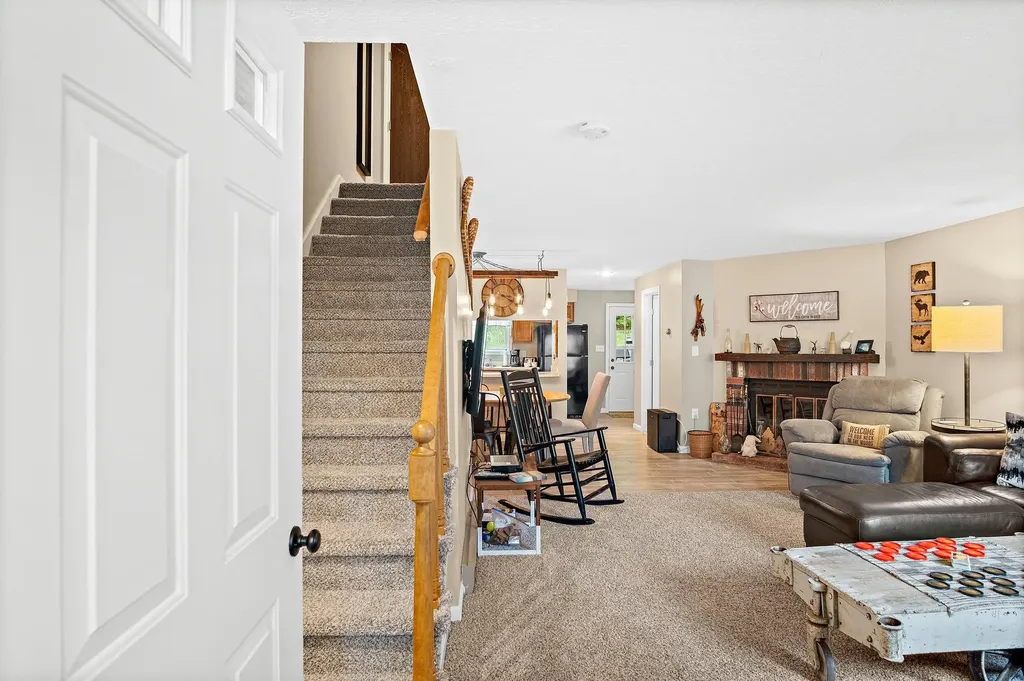 14 Monroe Drive Woodstock NH 03262