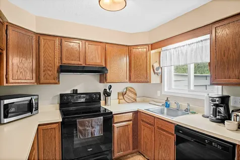 14 Monroe Drive Woodstock NH 03262