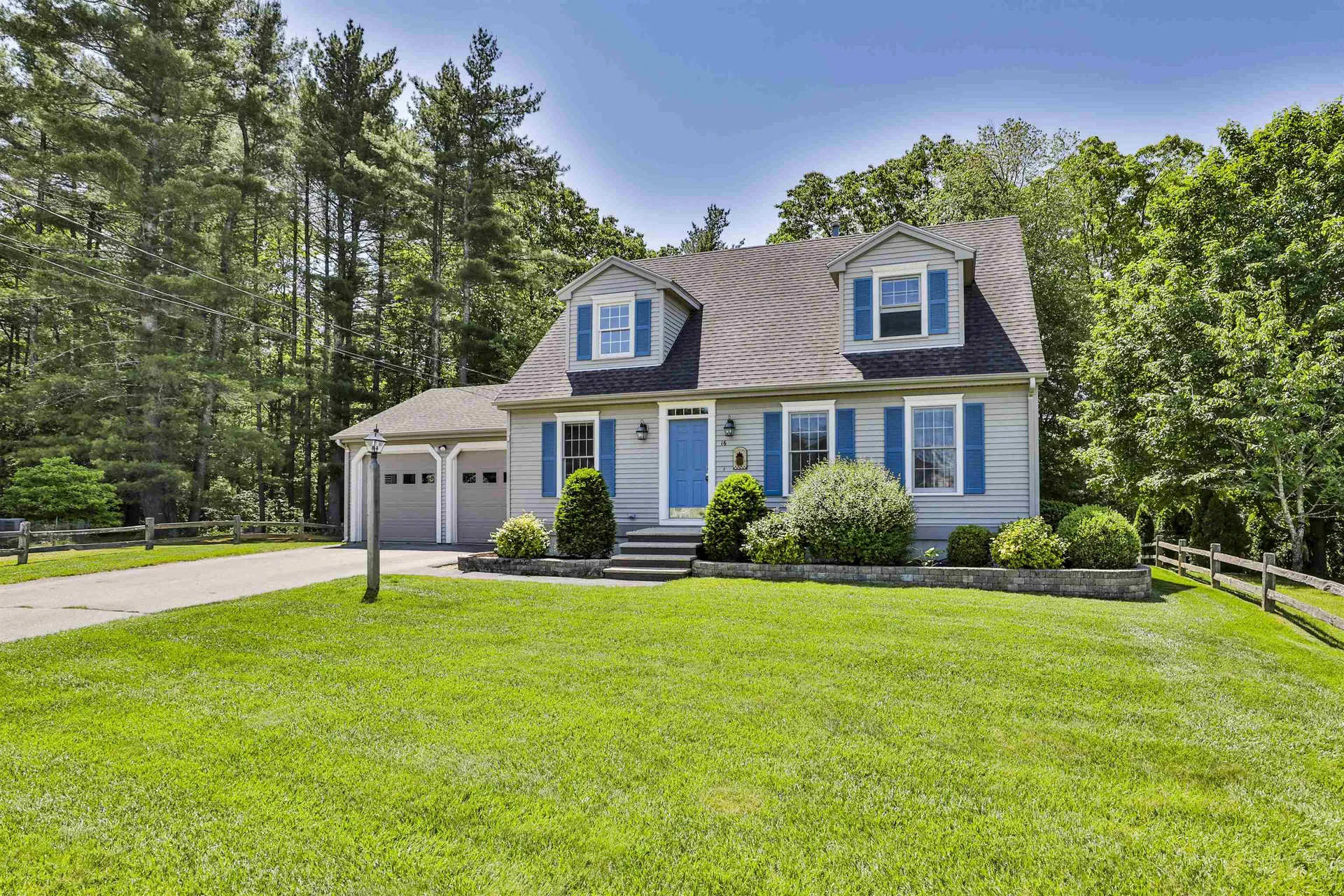 16 Tamarack Court Manchester NH 03103