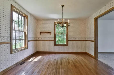 16 Tamarack Court Manchester NH 03103