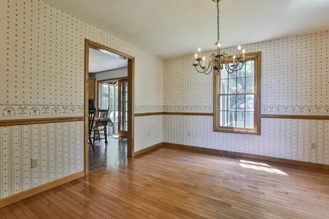 16 Tamarack Court Manchester NH 03103
