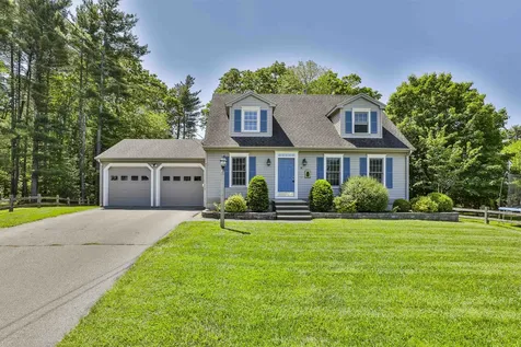16 Tamarack Court Manchester NH 03103