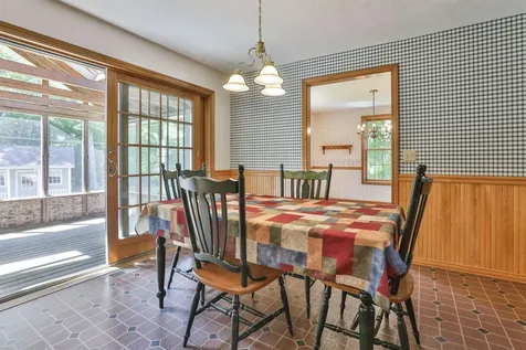16 Tamarack Court Manchester NH 03103