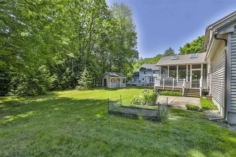16 Tamarack Court Manchester NH 03103