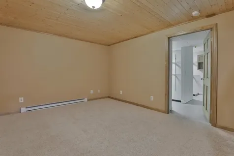 16 Tamarack Court Manchester NH 03103