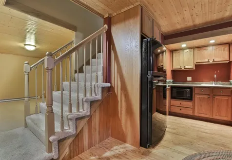 16 Tamarack Court Manchester NH 03103