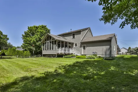 16 Tamarack Court Manchester NH 03103