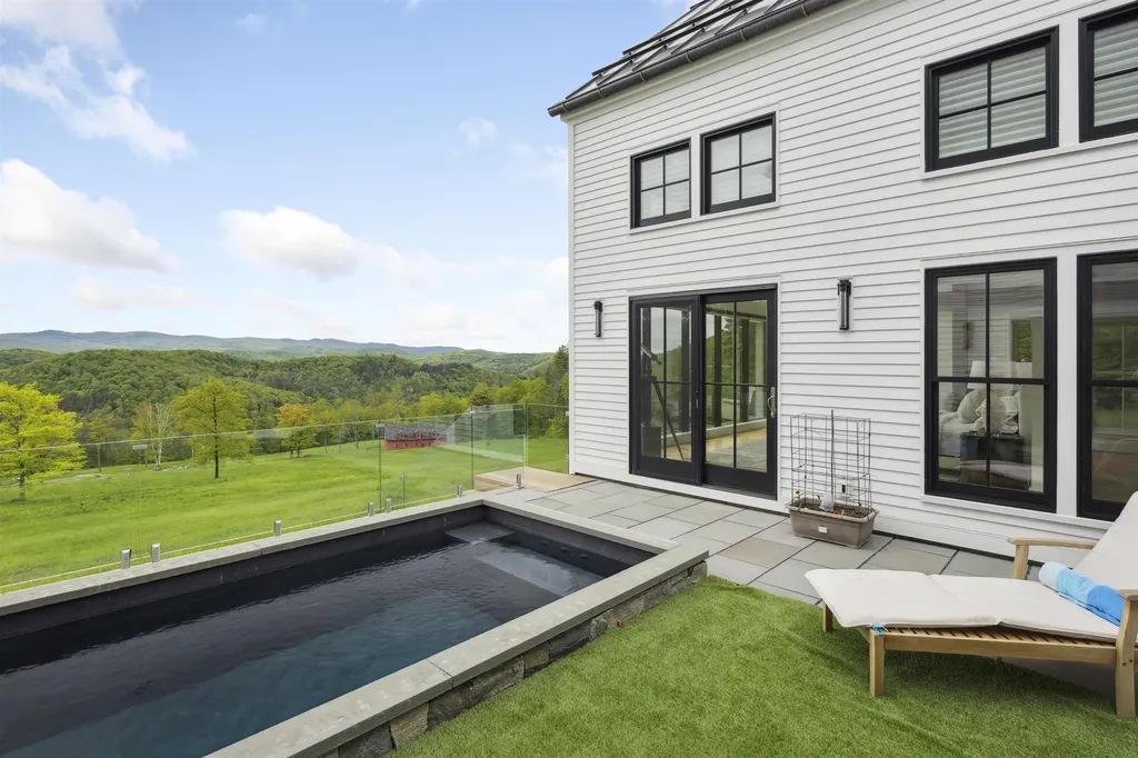 412 Skyland Lane Woodstock VT 05091