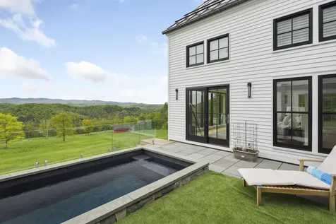 412 Skyland Lane Woodstock VT 05091