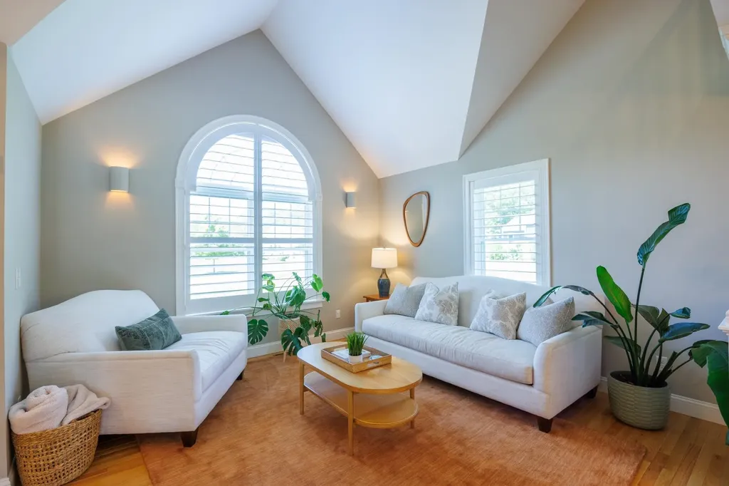 25 Schooner Drive Dover NH 03820