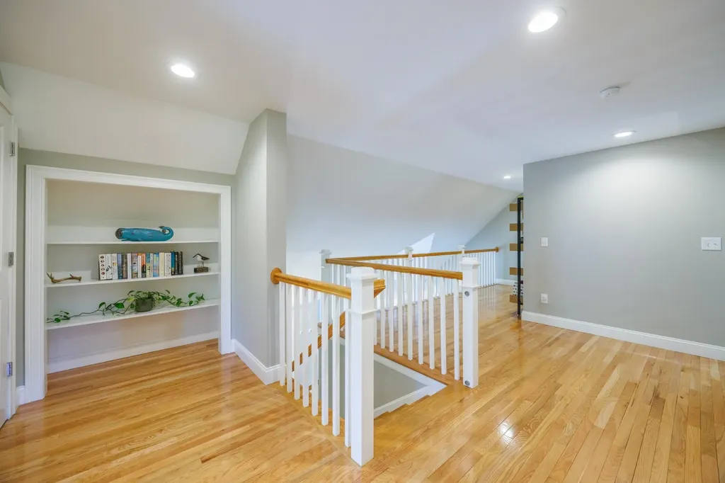 25 Schooner Drive Dover NH 03820