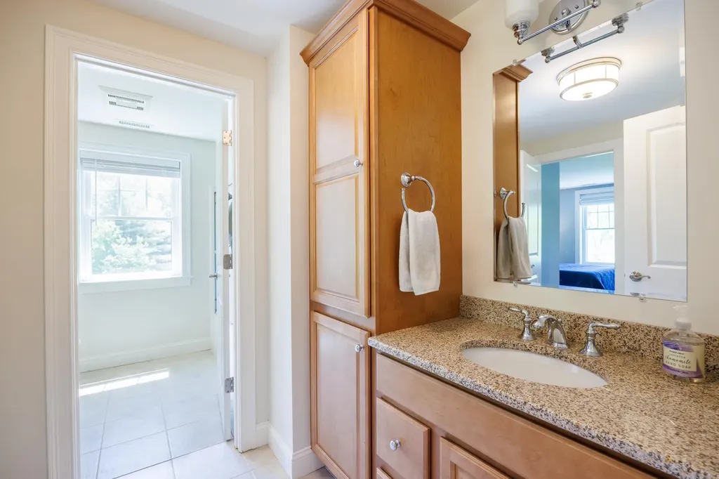 25 Schooner Drive Dover NH 03820