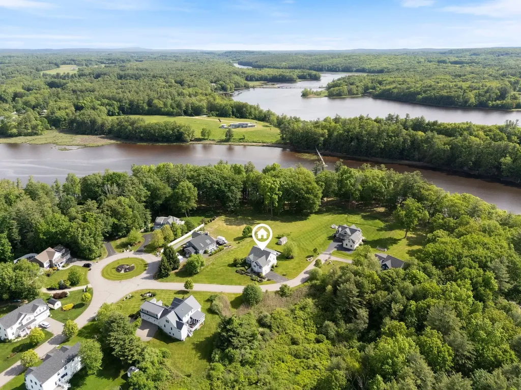 25 Schooner Drive Dover NH 03820