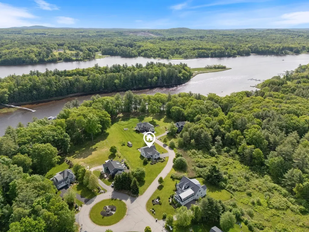 25 Schooner Drive Dover NH 03820