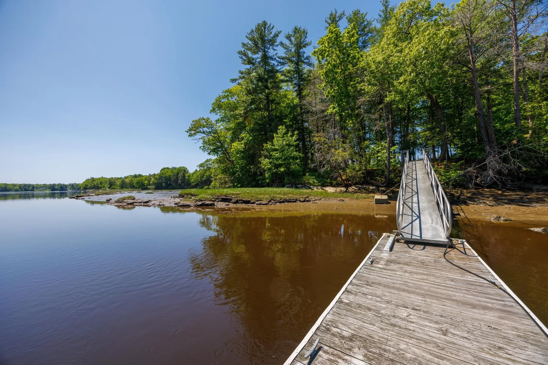 25 Schooner Drive Dover NH 03820