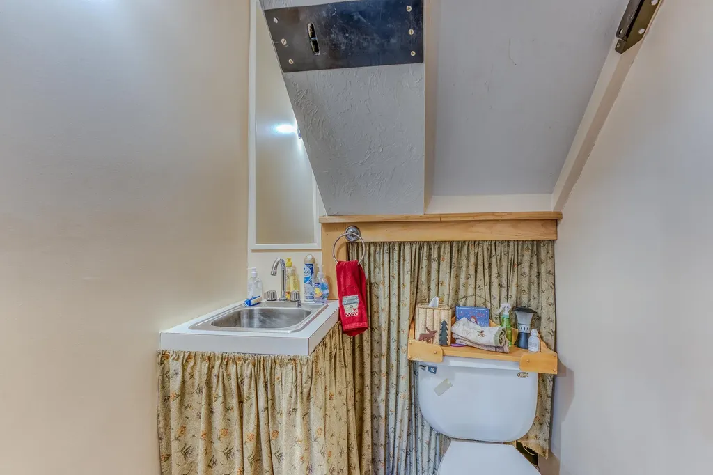 48 Wetherbee Road Lyman NH 03585