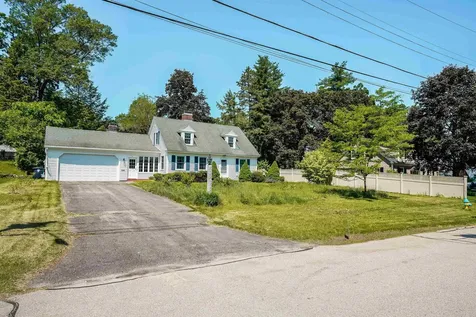10 Wood Street Nashua NH 03064
