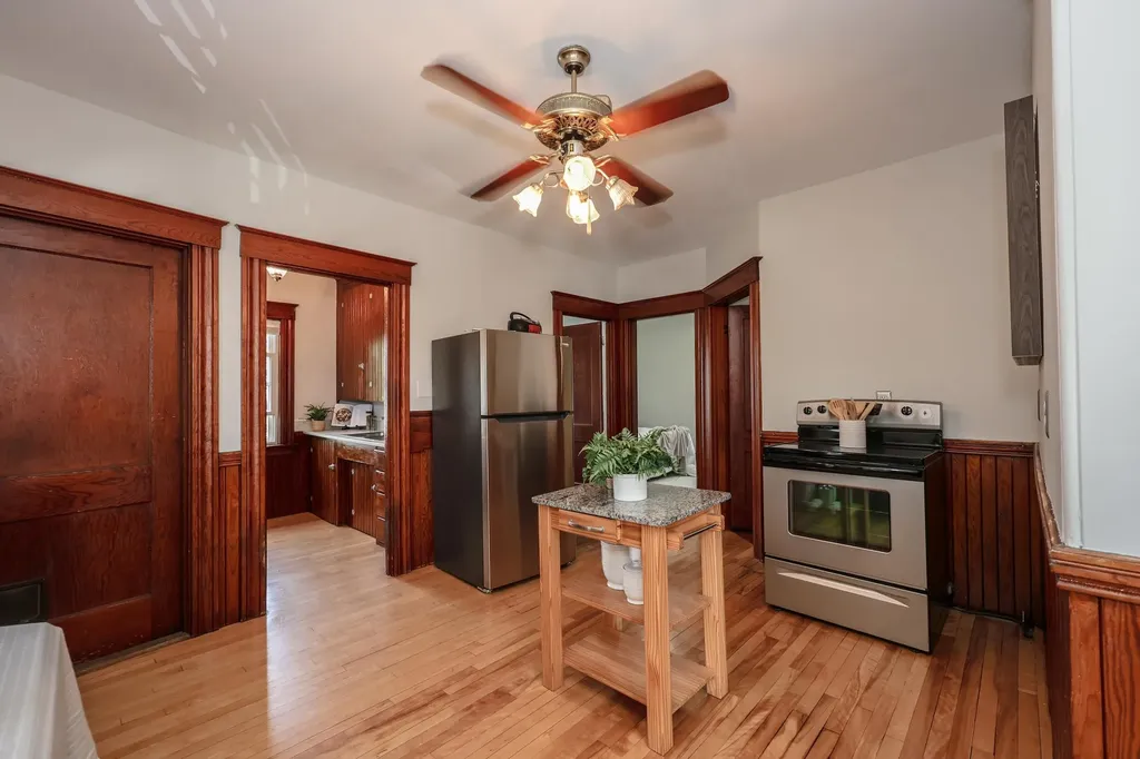 998 Merrill Street Manchester NH 03103