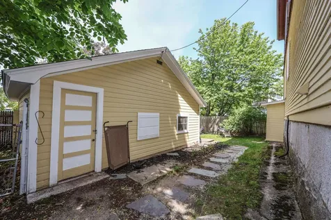 998 Merrill Street Manchester NH 03103