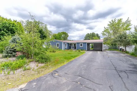 2 Ramsey Drive Rochester NH 03839