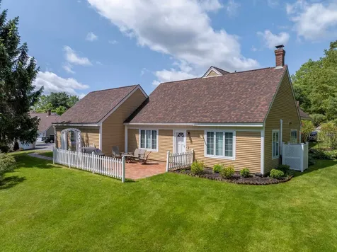 82 Garden Circle Laconia NH 03246