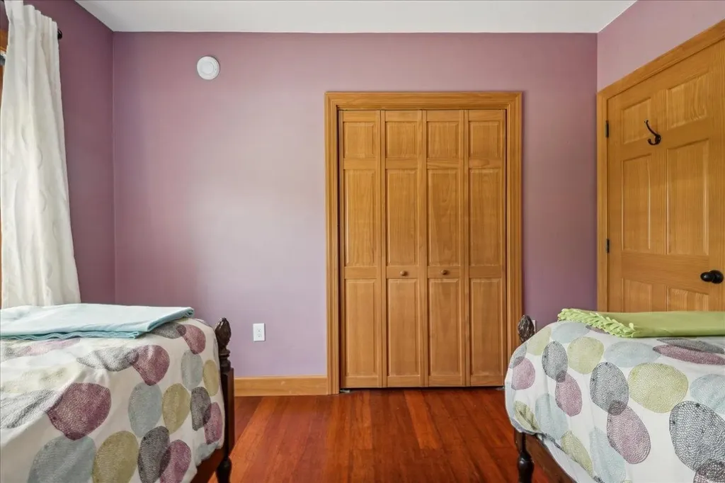 256 Poquette Lane North Hero VT 05474