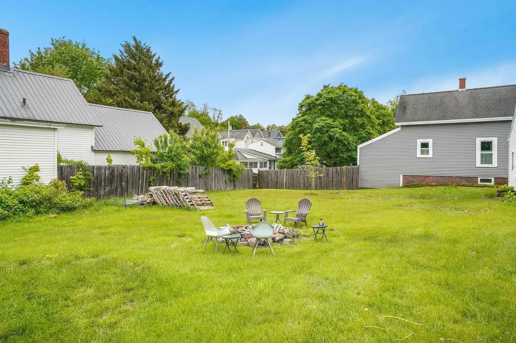 25 Prospect Street Pembroke NH 03275