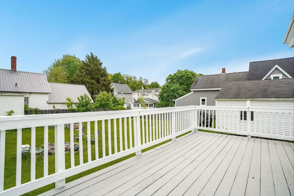 25 Prospect Street Pembroke NH 03275