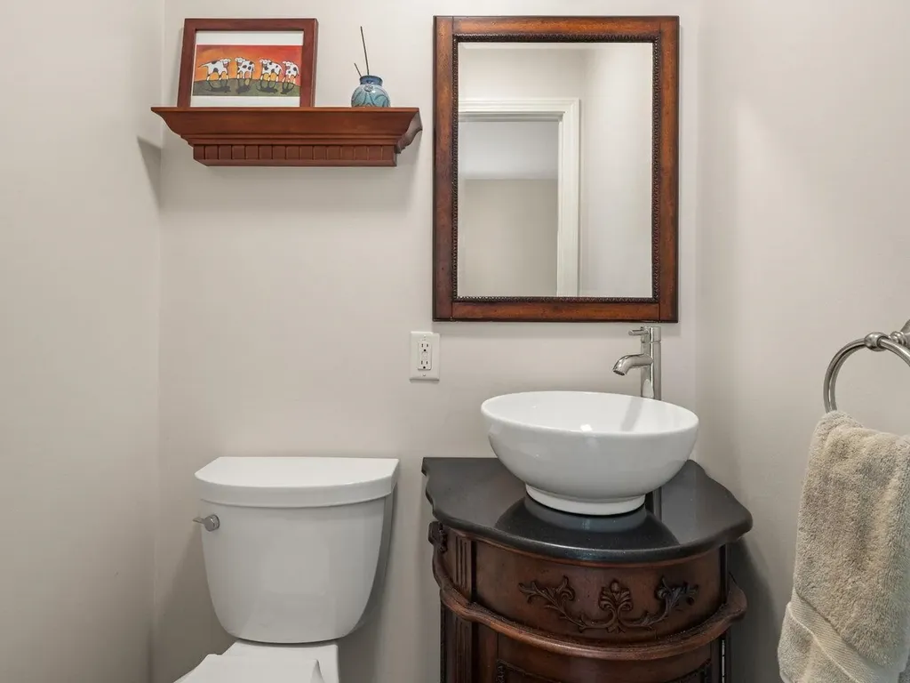 278 South Cove Road Burlington VT 05401